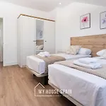 Myhousespain - Hermosa Casa Con Jardin En Holiday home *