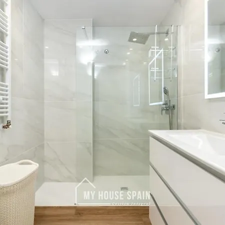 Myhousespain - Hermosa Casa Con Jardin En Feriehus